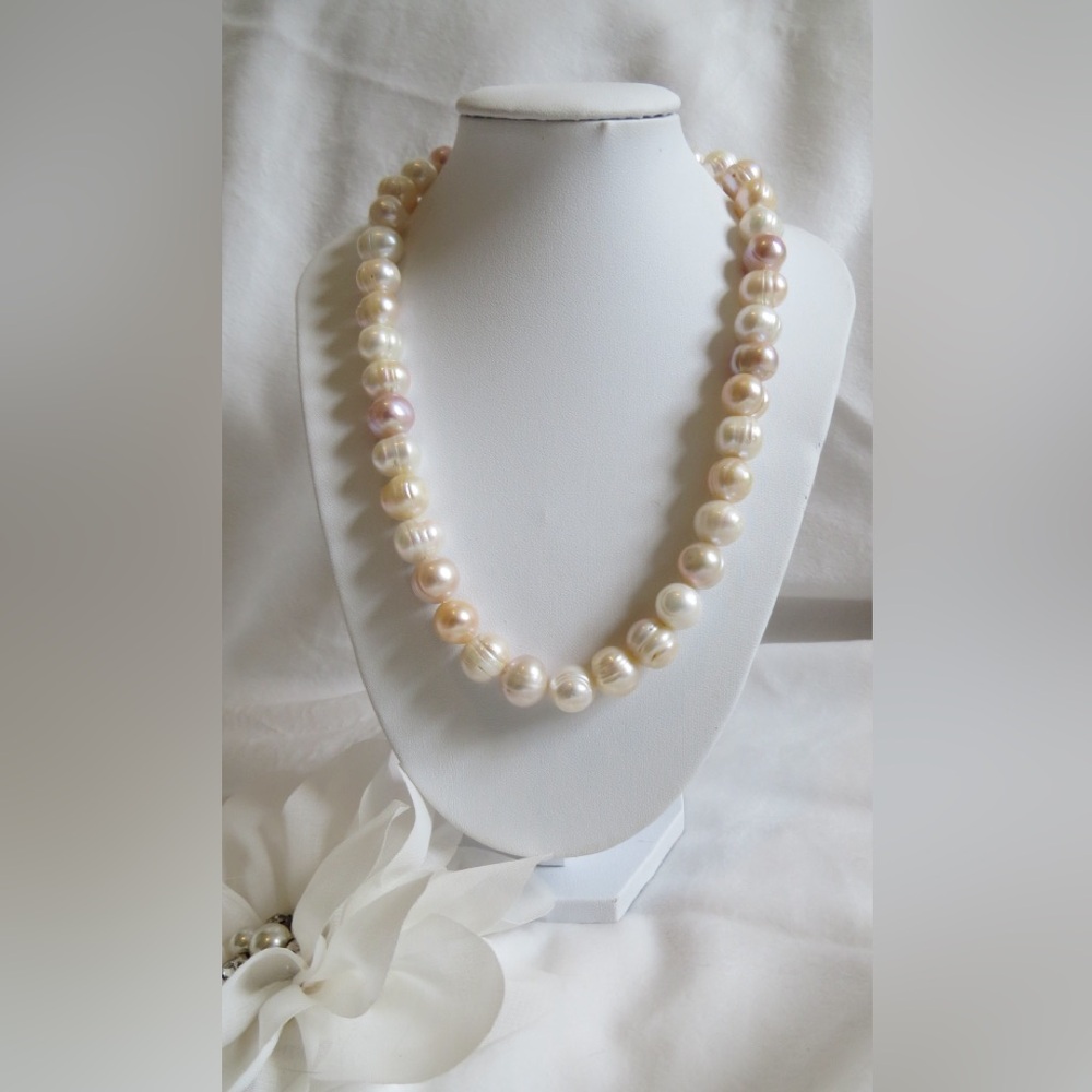 17” Elegant AAA+ Light Pink South Sea Real Pearl Necklace